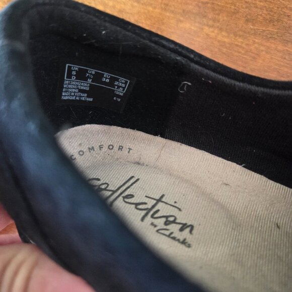 Clarks Collection Faux Suede black lace up wedge shoes. Size 7.5 - Picture 6 of 6